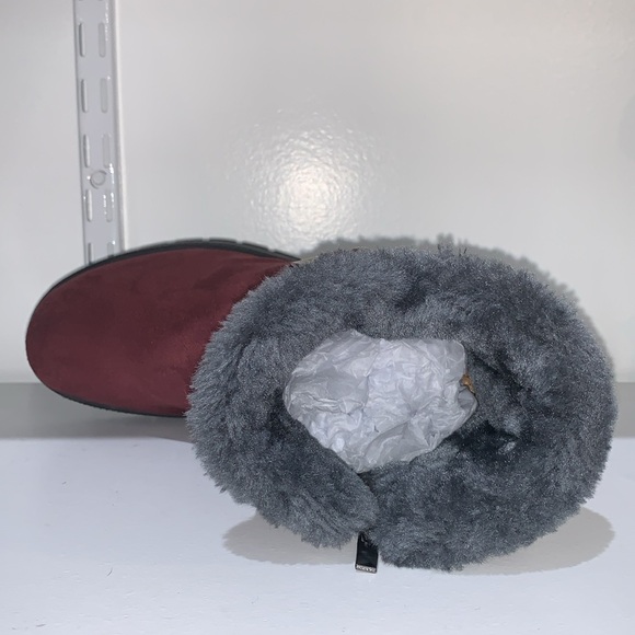 RED SUEDE FUR BOOTS - Picture 5 of 5